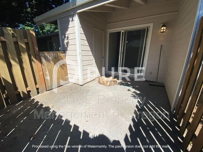 Foto del edificio - 9009 SE Clackamas Rd