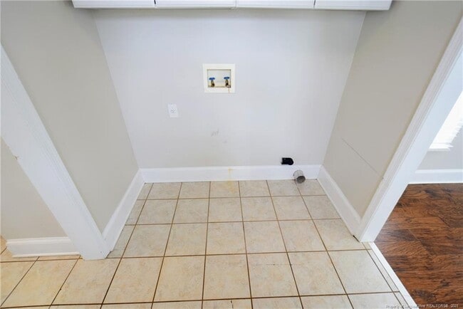 Building Photo - 204 N Churchill Dr