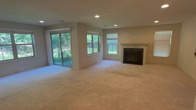 Building Photo - 23335 Tradewind Dr