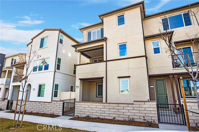 Foto del edificio - 532 Old Vine Dr