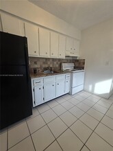 Building Photo - 1400 N 17th Ave