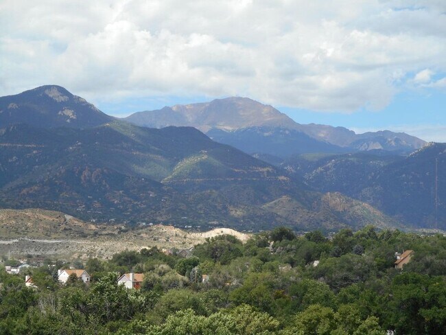 Foto del edificio - 2338 Stepping Stones Way