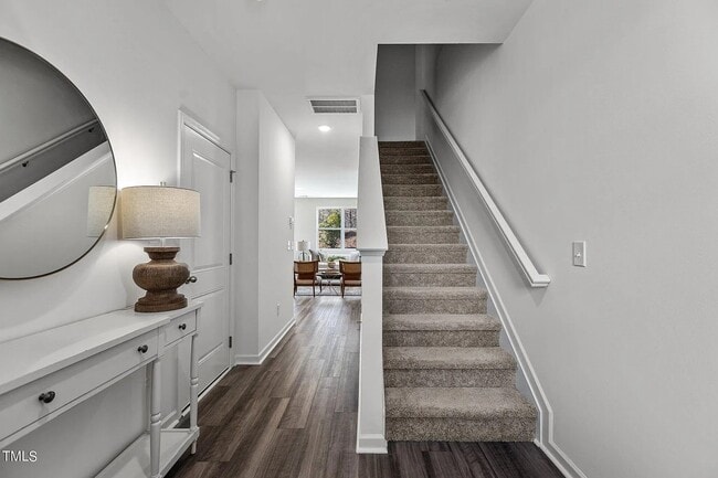 Building Photo - 1110 Dakine Dr