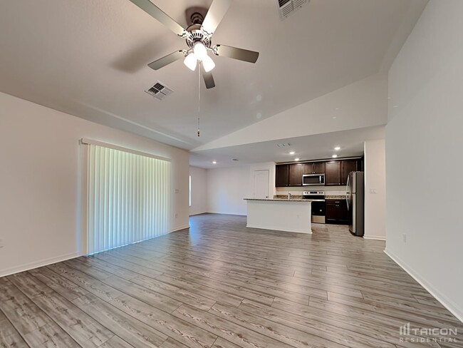 Foto del edificio - 541 Battersea Ave
