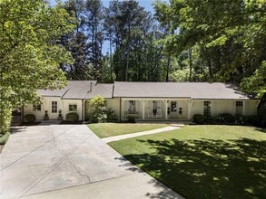Building Photo - 4770 Chatworth Ct NE