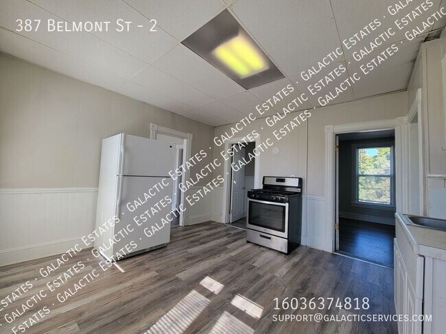 Building Photo - 387 Belmont St