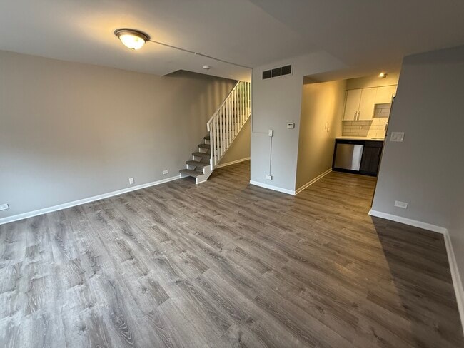 Foto del edificio - 744 W Gordon Terrace