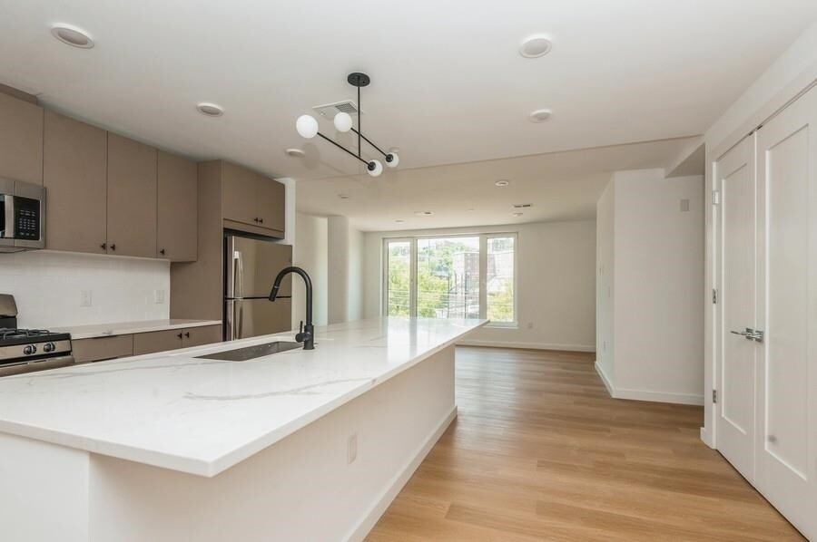Foto principal - 401 Jackson St