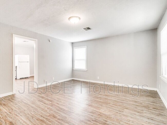 Foto del edificio - 536 E Northrup Dr