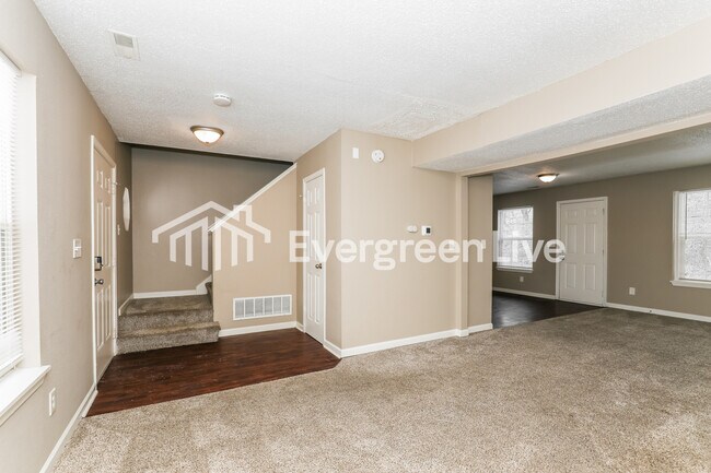 Foto del edificio - 11359 Shady Hollow Ln