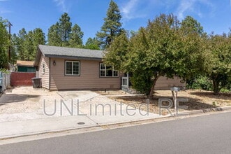 Building Photo - 216 E Zuni Dr