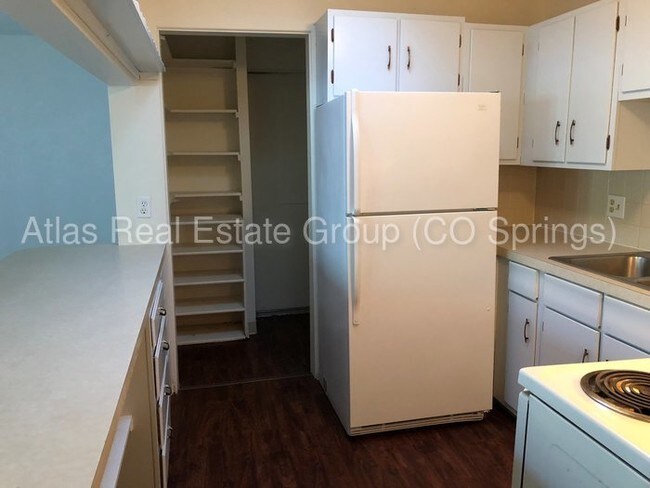 Building Photo - 138 Creekside Ln