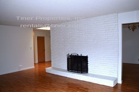 Foto del edificio - Charming 3 Bedroom/2 Bath Carmichael Home!
