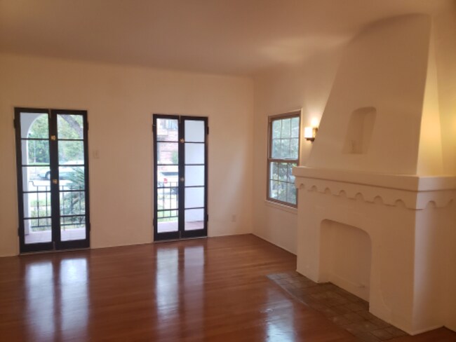 Foto del edificio - 1104 E California Ave