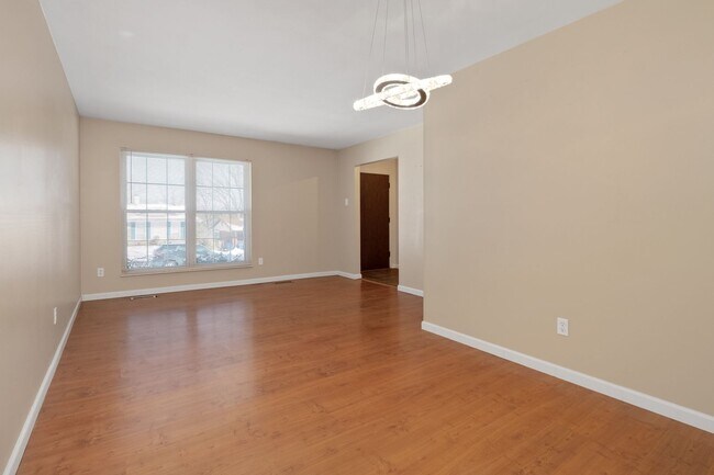 Building Photo - Single Family Home in Florissant (3 Bed/2 ...