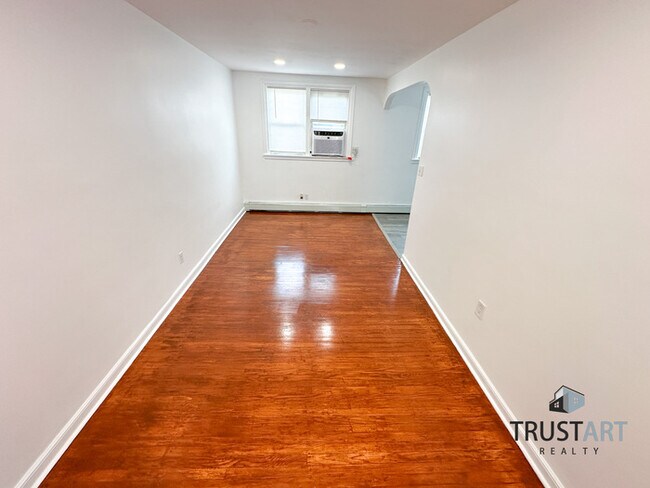 Foto del edificio - 3 Bedroom house in Oxford Circle, North Ea...