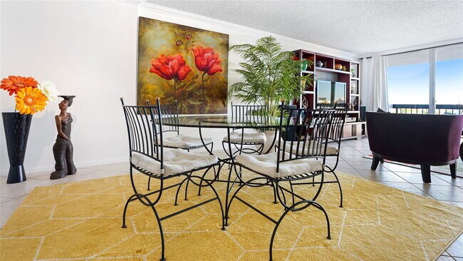 Foto del edificio - 4800 Bayview Dr