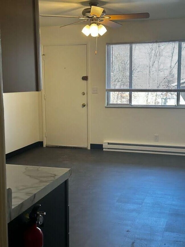 Foto del edificio - FAIRVIEW - AVAILABLE JULY 2024