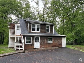 Building Photo - 4036 Manor Dr