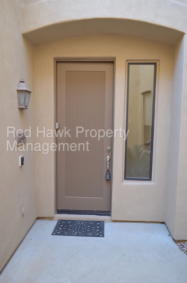 Building Photo - 7445 E Eagle Crest Dr