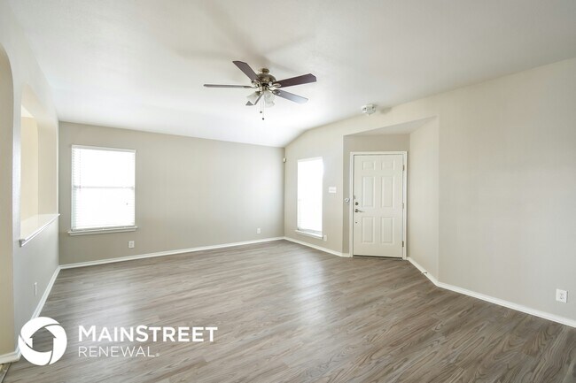 Building Photo - 7410 Great Lakes Dr