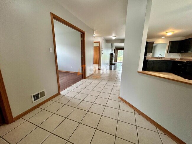 Building Photo - 396 Golden Oak Ct