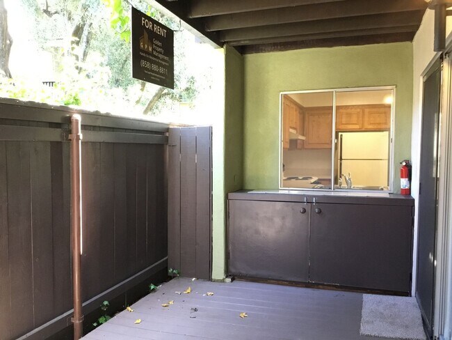 Building Photo - 1BD 1BA Mission Valley Condo Plus Bonus Ro...