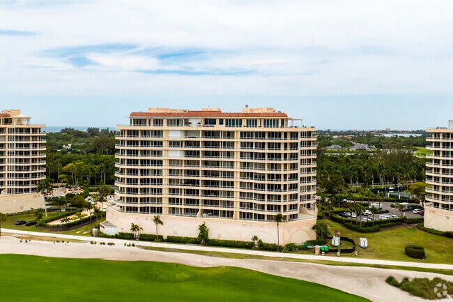 Building Photo - Grand Bay