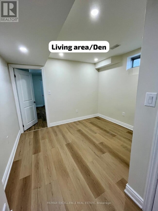 Building Photo - 27 Bachelor St