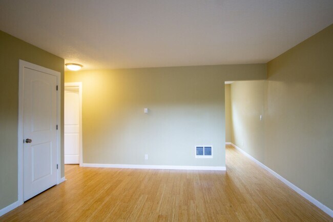 Foto del edificio - Renovated 2 Bedroom Flat in St. Johns/Port...