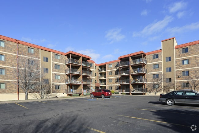 Building Photo - Baypoint Shoreline