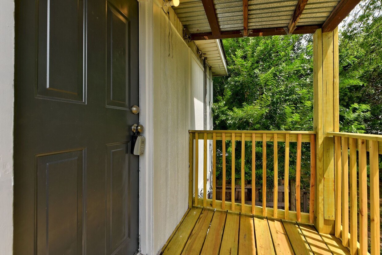 Foto principal - Charming Home Near Midtown: Wood Flooring ...