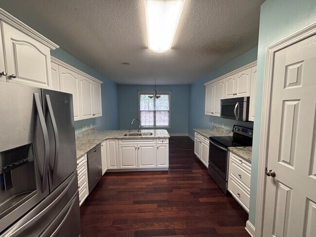 Foto del edificio - 305 Juniper Creek Blvd