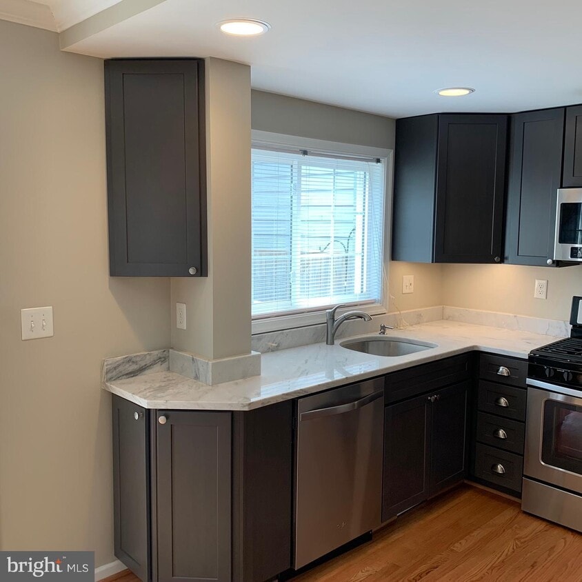 5827 Edgehill Dr, Alexandria, VA 22303 House Rental in Alexandria, VA