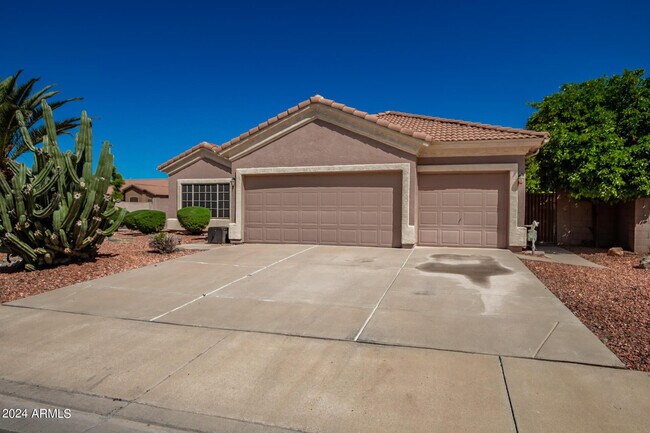 Foto del edificio - 3238 E Javelina Ave