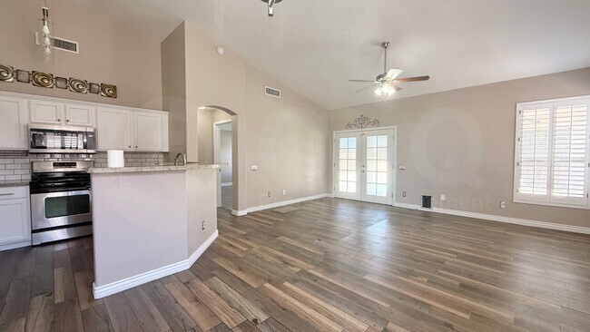 Building Photo - 1292 W Morelos St
