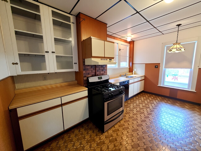 Foto del edificio - 36 Upham St