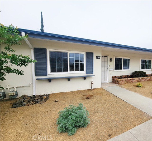 Foto del edificio - 26221 Birkdale Rd