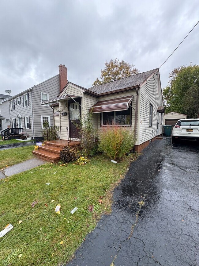 Foto del edificio - Two Bedroom Single Family Home!