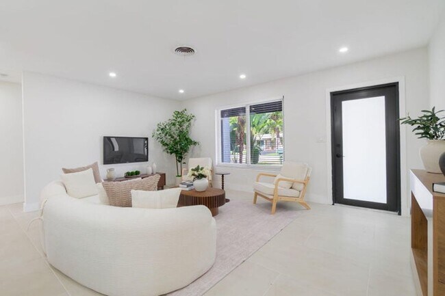 Foto del edificio - 4330 NE 13th Ave