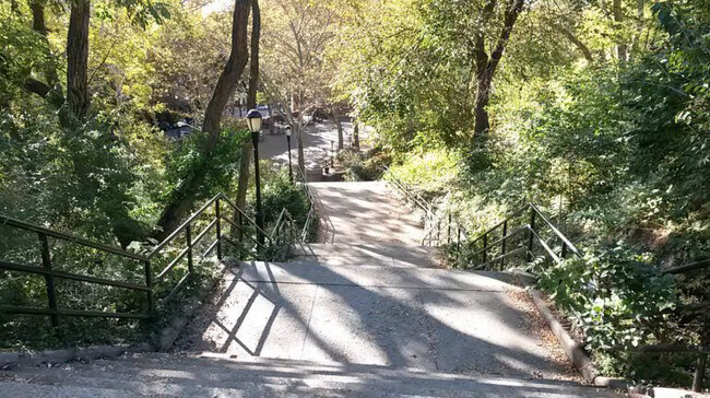 Foto del edificio - 304 W 151st St