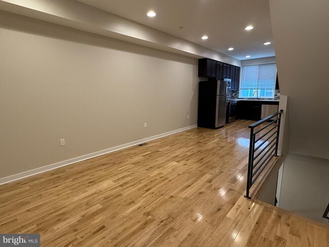 Foto del edificio - 2542 Ellsworth St