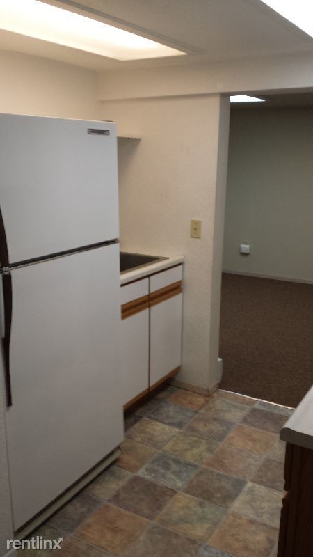Building Photo - 2 br, 1 bath Apartment - 1069 N Meridian Rd
