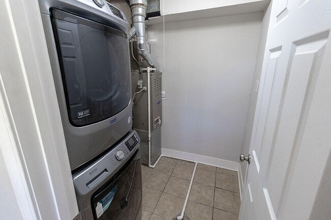 Building Photo - 3708 Greeley Dr