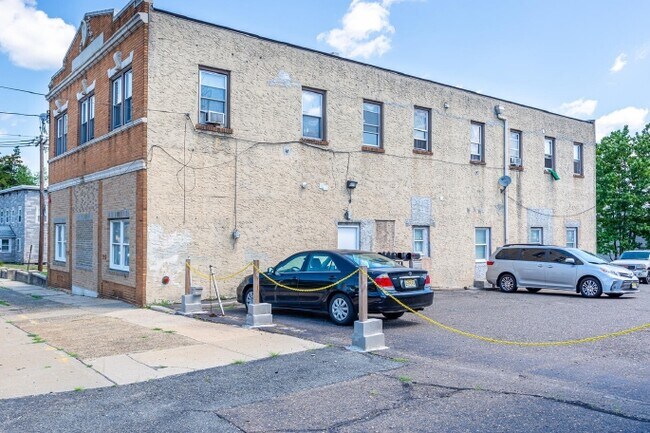 Foto del edificio - 250-254 Amboy Ave