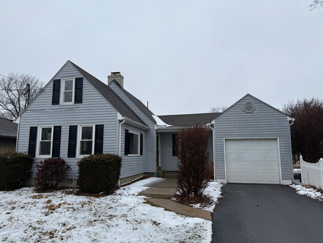 Foto principal - Newmanstown 3 bedroom cape cod