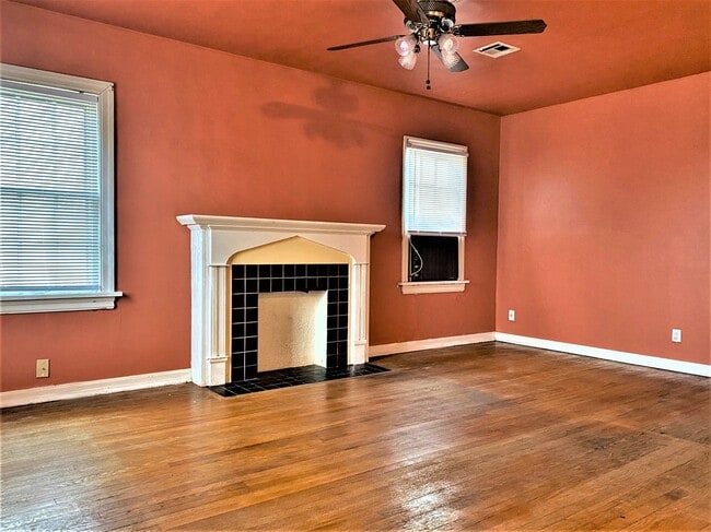 Foto del edificio - 3508 NW 18th St