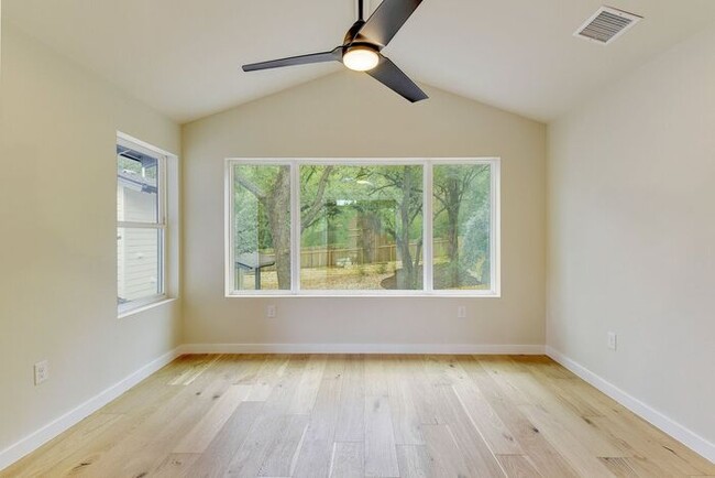 Building Photo - Modern Farm House Design