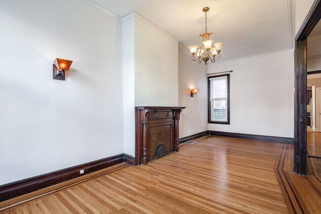 Foto del edificio - Three Bed Fairmount Townhome