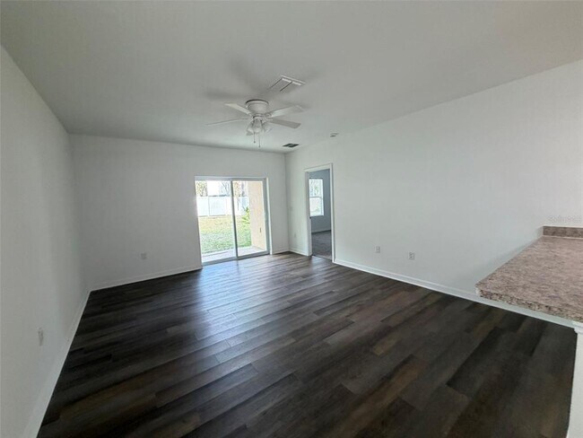 Foto del edificio - 10212 Hawk Storm Ave